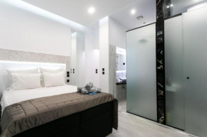 Μarble Suite. 40sqm Center. Gas Heating. Private entrance.Secured24h